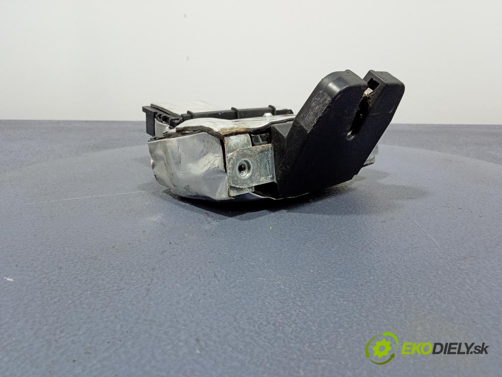 Opel Vectra 2007 zámek Klapky: kufr 24467824