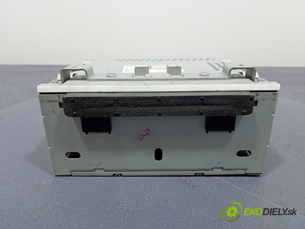 Ford Fiesta 2011 Radio I Navigácia: AA6T-18C815-AD