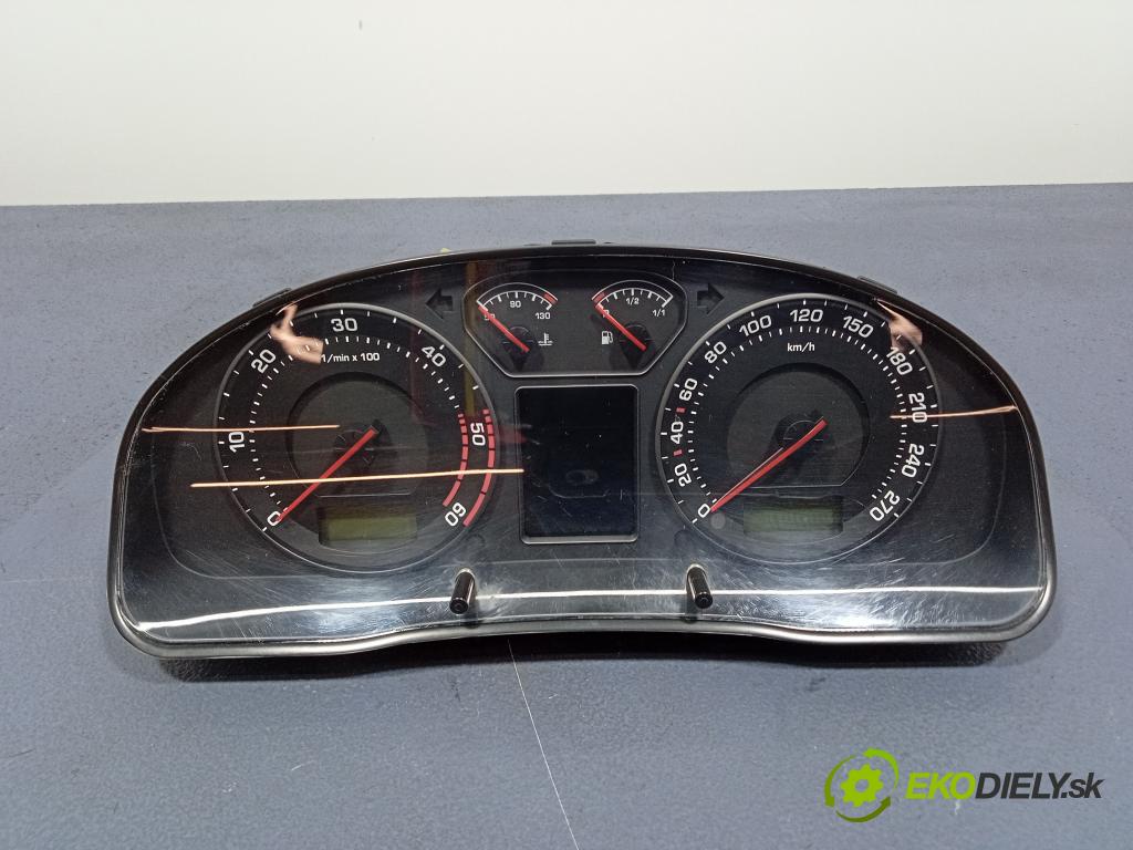 Skoda Superb 2005 Přístrojová deska 3U0920841A
