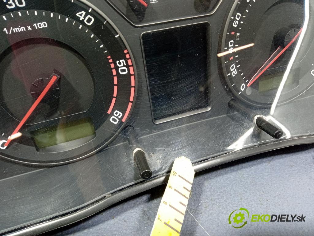 Skoda Superb 2005 Přístrojová deska 3U0920841A