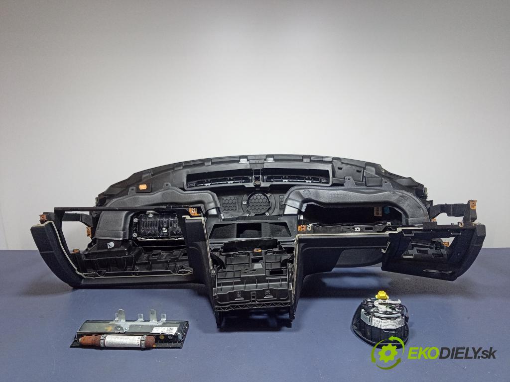 Vw Arteon 2020 kokpit,přistrojova deska 01
