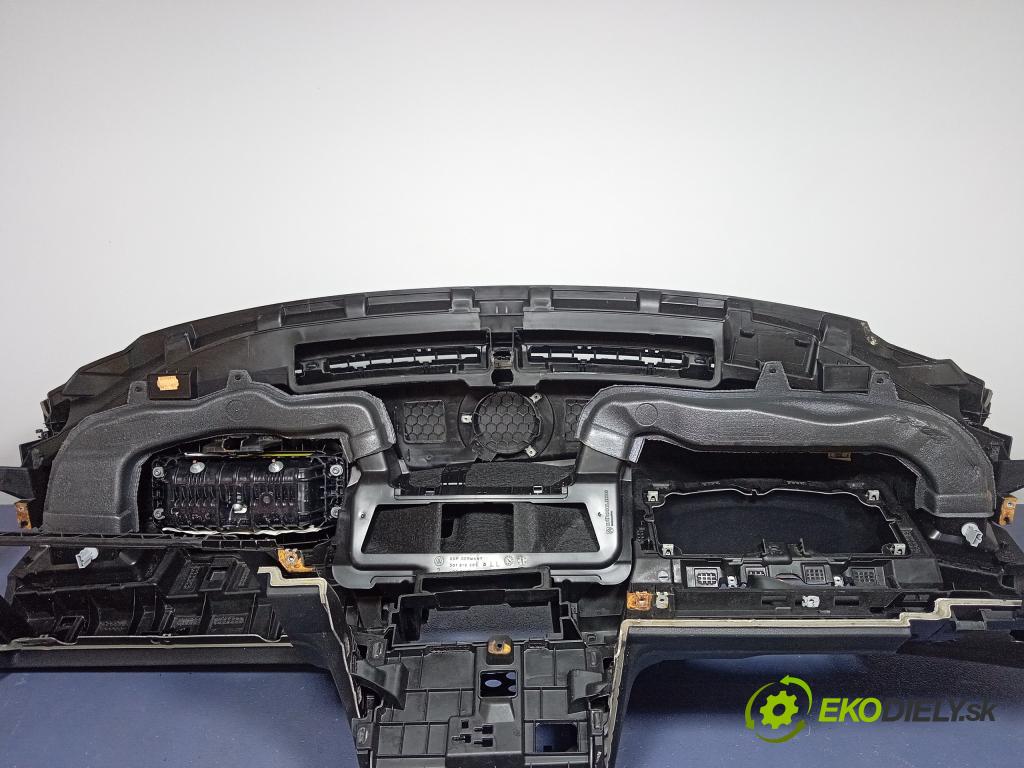 Vw Arteon 2020 kokpit,přistrojova deska 01