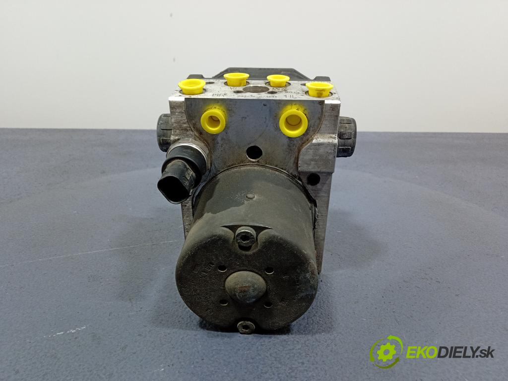 Audi A6 2.5 tdi 2003 čerpadlo ABS x 4B0614517G