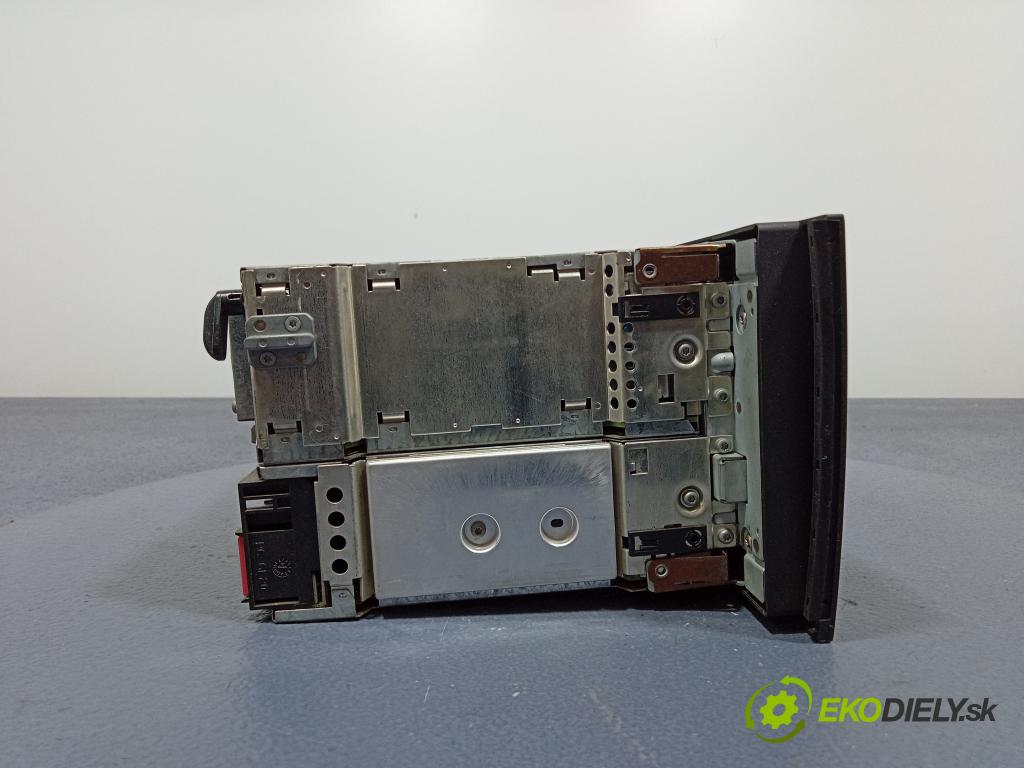 Audi A6 2.5 tdi 2003 Radio I Navigácia: 4B0035192K