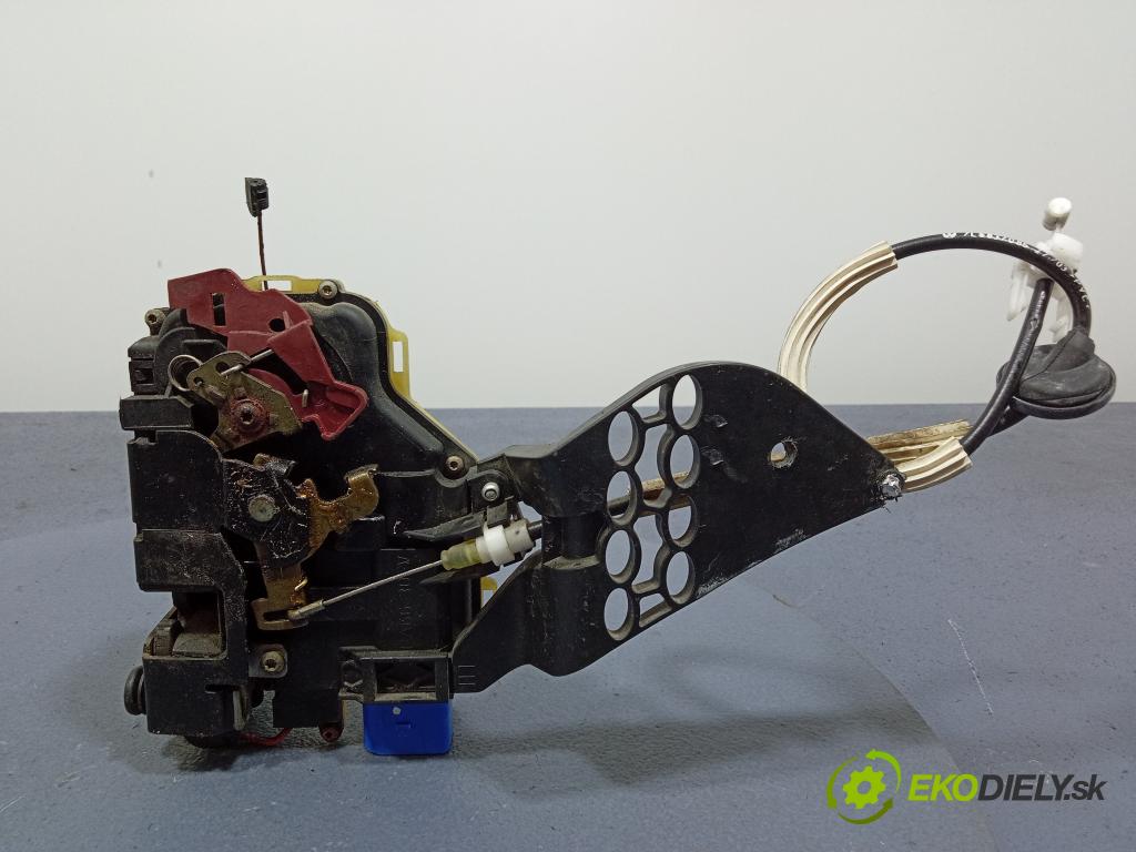 Vw Touareg 2004 zámek dveře před Levý: 3D1837015C
