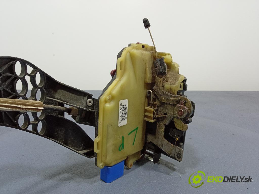 Vw Touareg 2004 zámek dveře před Levý: 3D1837015C