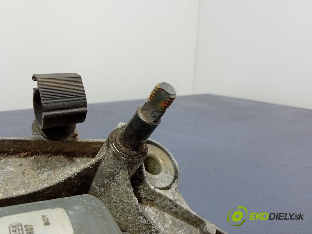 Vw Touareg 2004 mechanismus motorek Stěrače: před 7L0955023K
