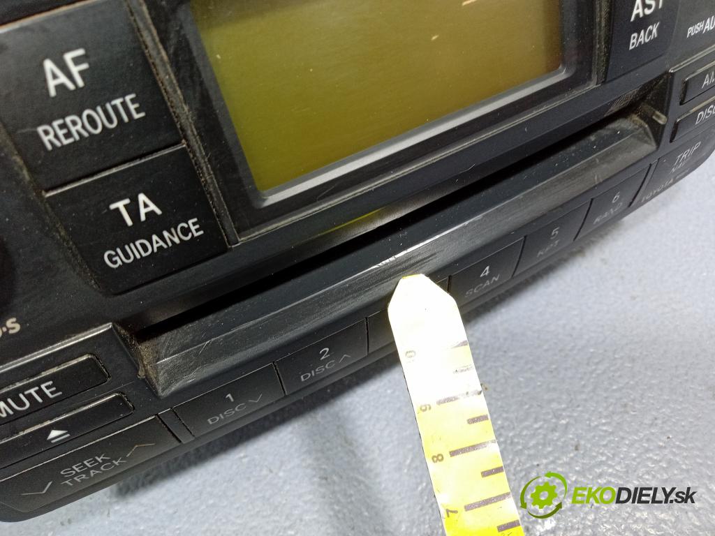 Toyota Corolla 2004 Radio I Navigácia: 86120-02380