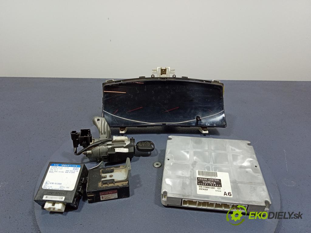 Toyota Corolla 2004 riadiaca jednotka Motor: 89661-02A60