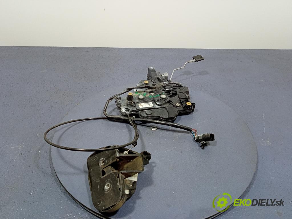 Vw Transporter 2006 zámek dveře Zad: v pravo: 7H0843654CC