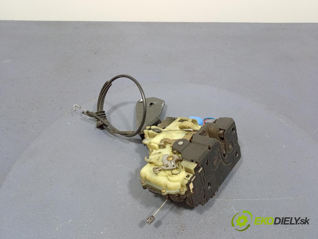 Vw Transporter 2006 zámek dveře před Levý: 3B1837015AM