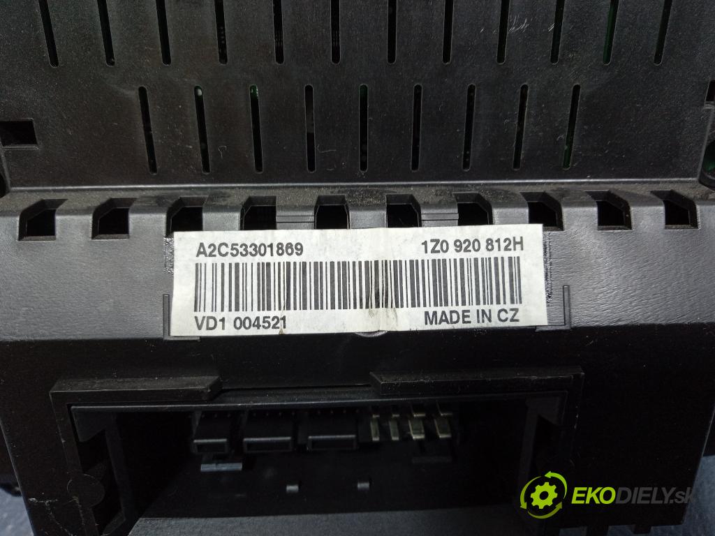 Skoda Octavia 2008 prístrojovka/ budíky 1Z0920812H