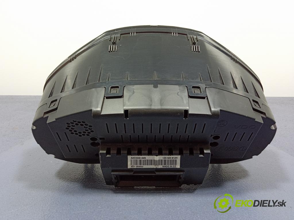 Skoda Octavia 2008 prístrojovka/ budíky 1Z0920812H