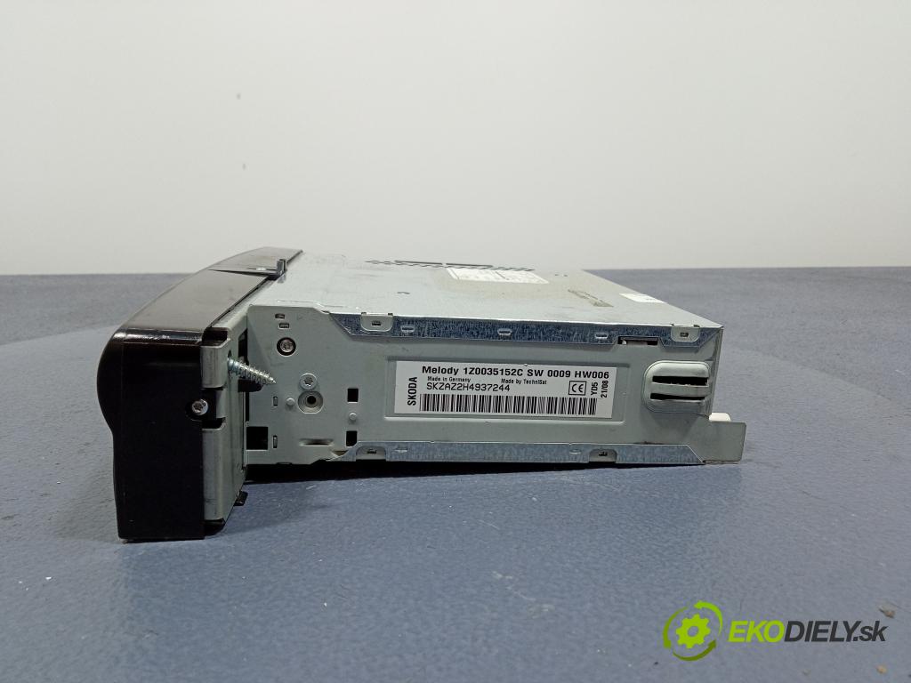 Skoda Octavia 2008 Radio I Navigácia: 1Z0035152C