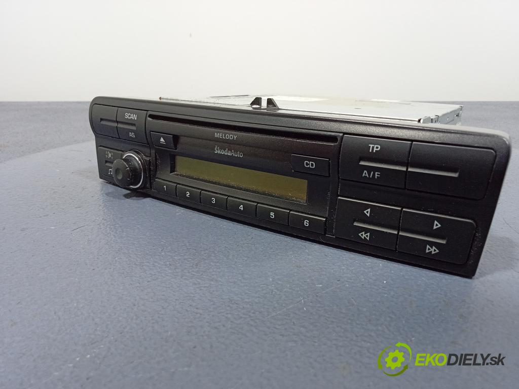 Skoda Octavia 2008 Radio I Navigácia: 1Z0035152C