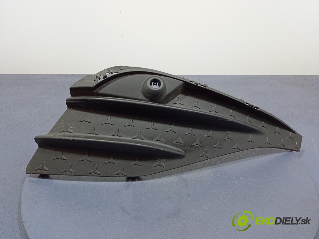 Mercedes E-klasa 0 nárazník před A2148853802
