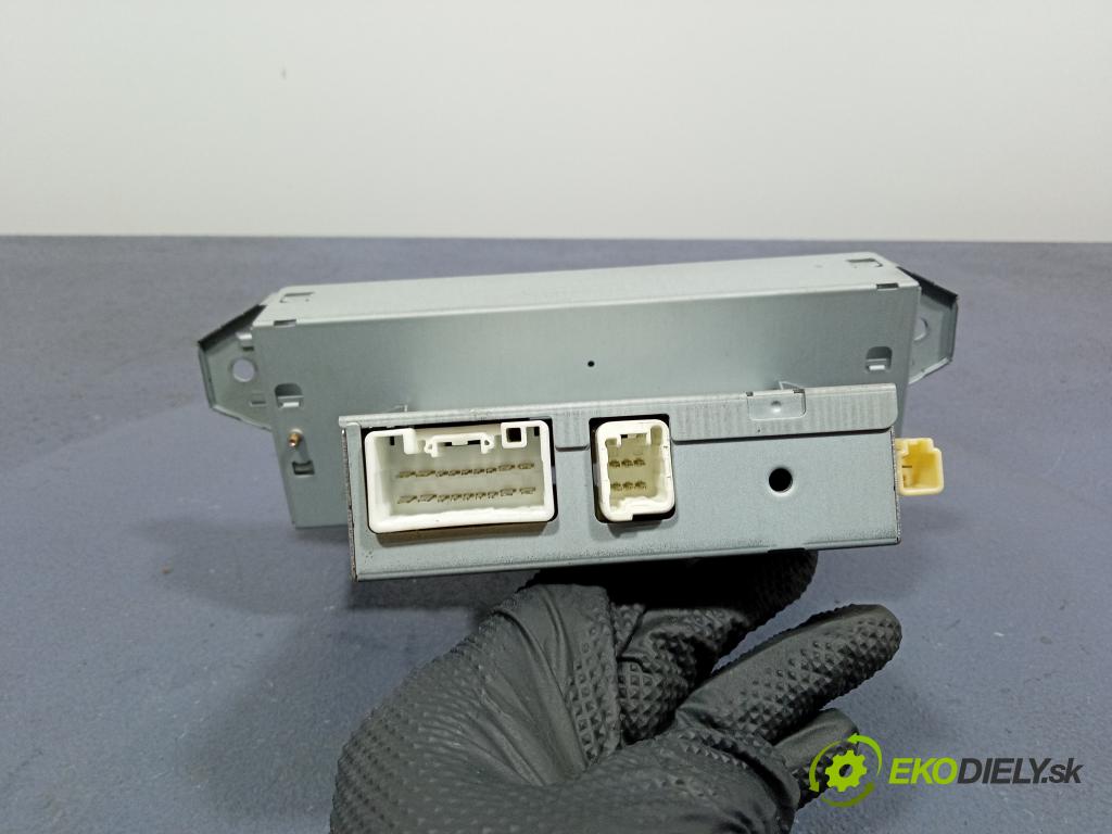 Toyota Avensis 2003 displej Radio / GPS 86110-05020