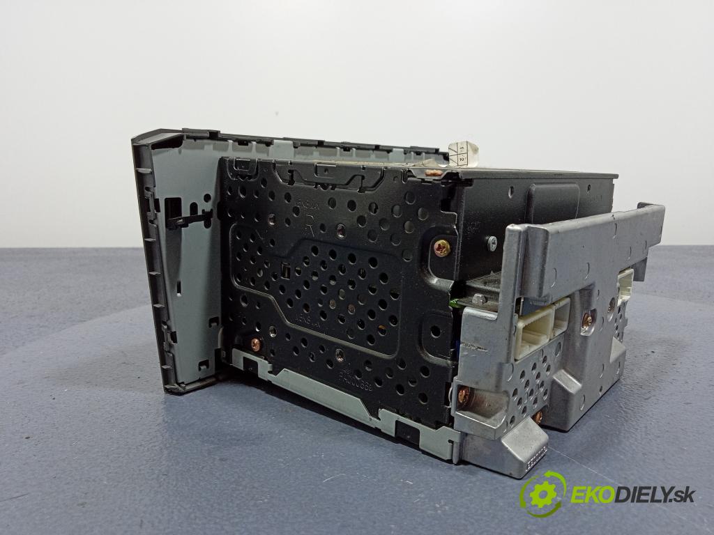 Toyota Avensis 2003 Radio I Navigácia: 86120-05080