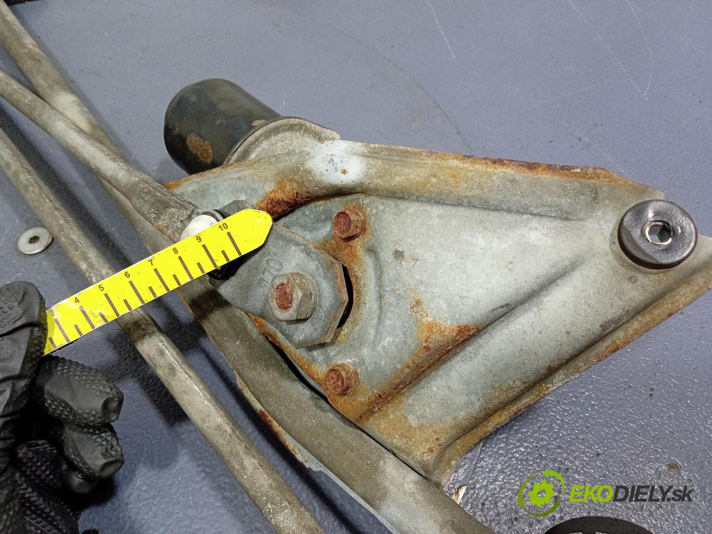 Subaru Legacy 2000 mechanismus motorek Stěrače: před 01