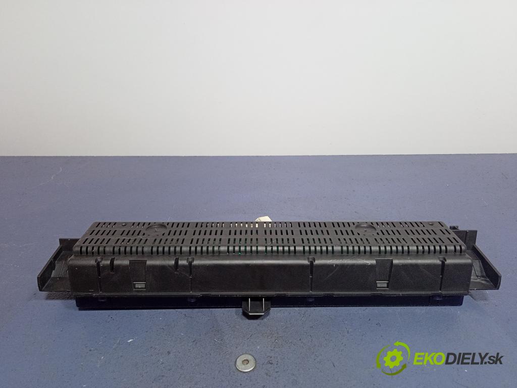 Renault Espace 2002 Přístrojová deska 8200288816