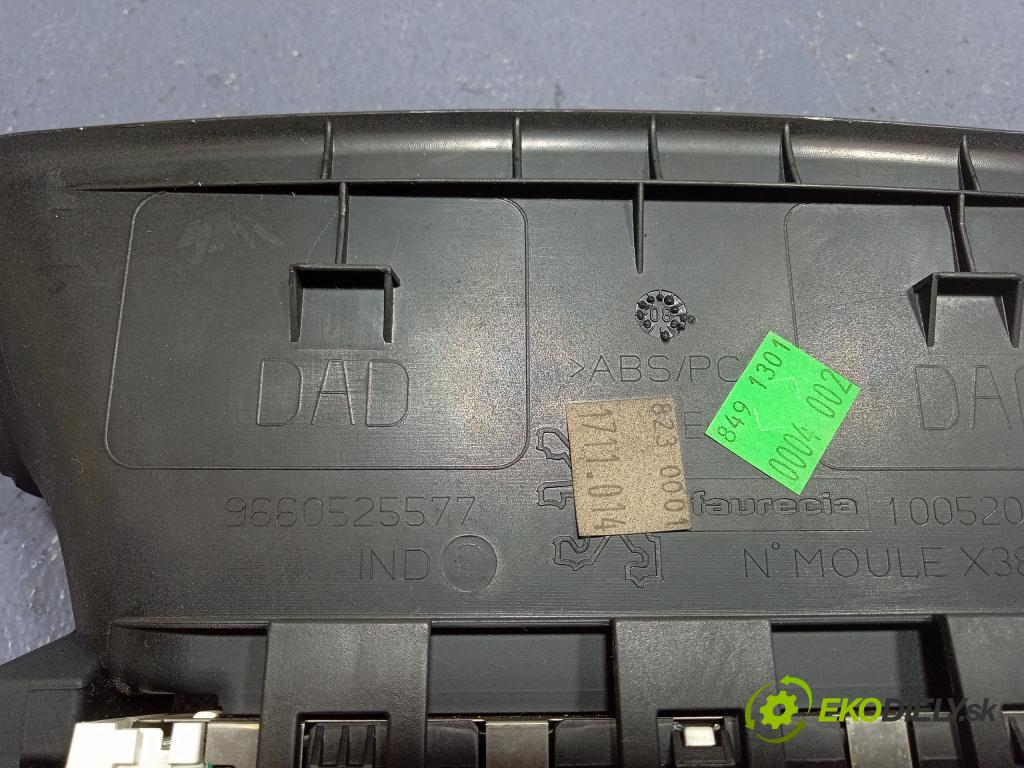 Peugeot 308 2009 displej Radio / GPS 9665989780