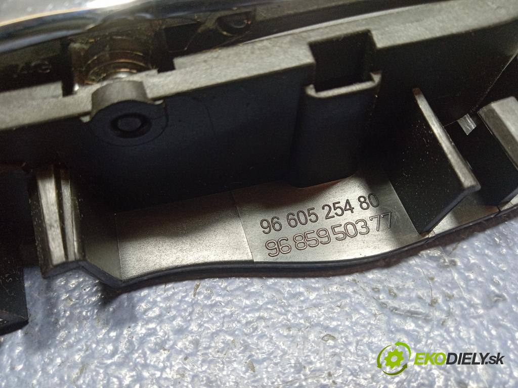 Peugeot 308 2009 zámek dveře před Levý: 567150
