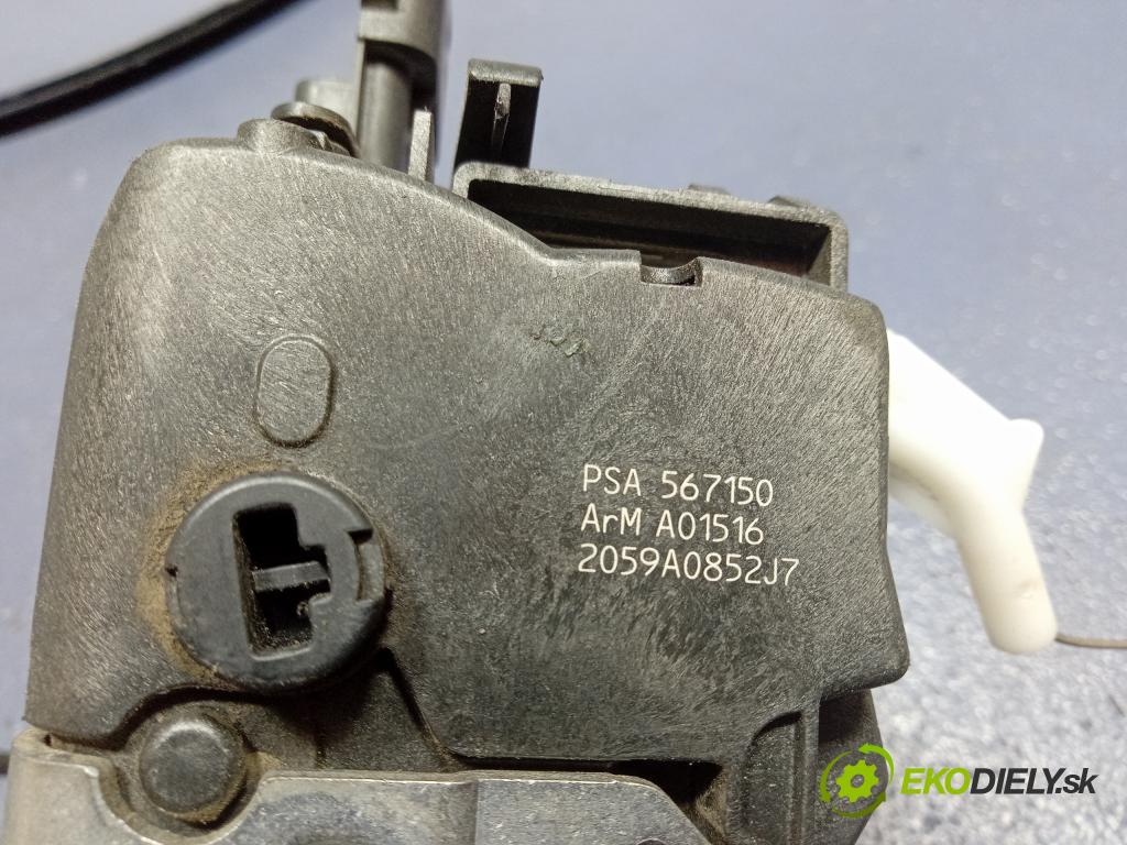 Peugeot 308 2009 zámek dveře před Levý: 567150