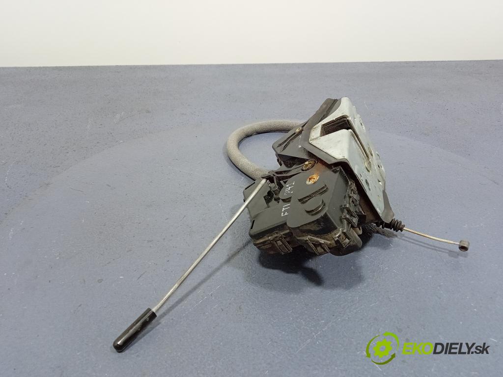 Bmw Seria 3 2004 zámek dveře před Levý: 01
