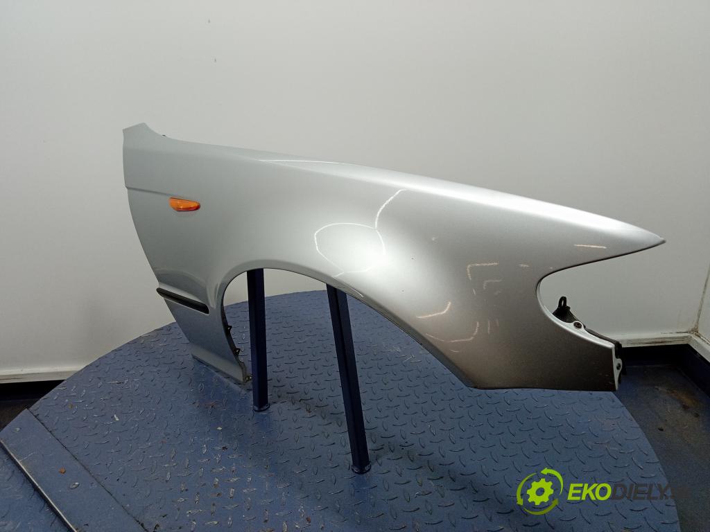 Bmw Seria 3 2004 blatnik před v pravo: 01