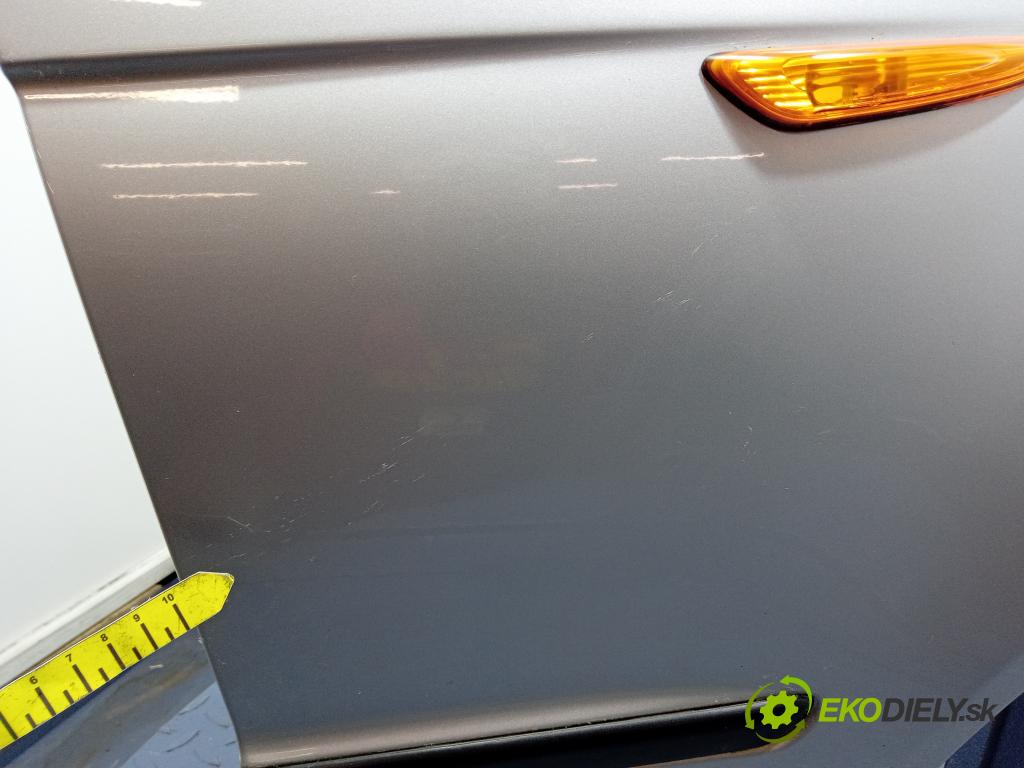 Bmw Seria 3 2004 blatnik před v pravo: 01
