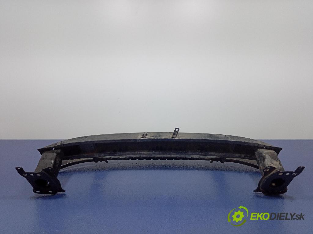 Vw Passat 2009 výztuha narazník před 01