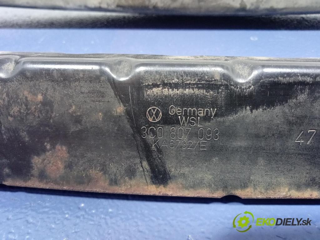 Vw Passat 2009 výztuha narazník před 01