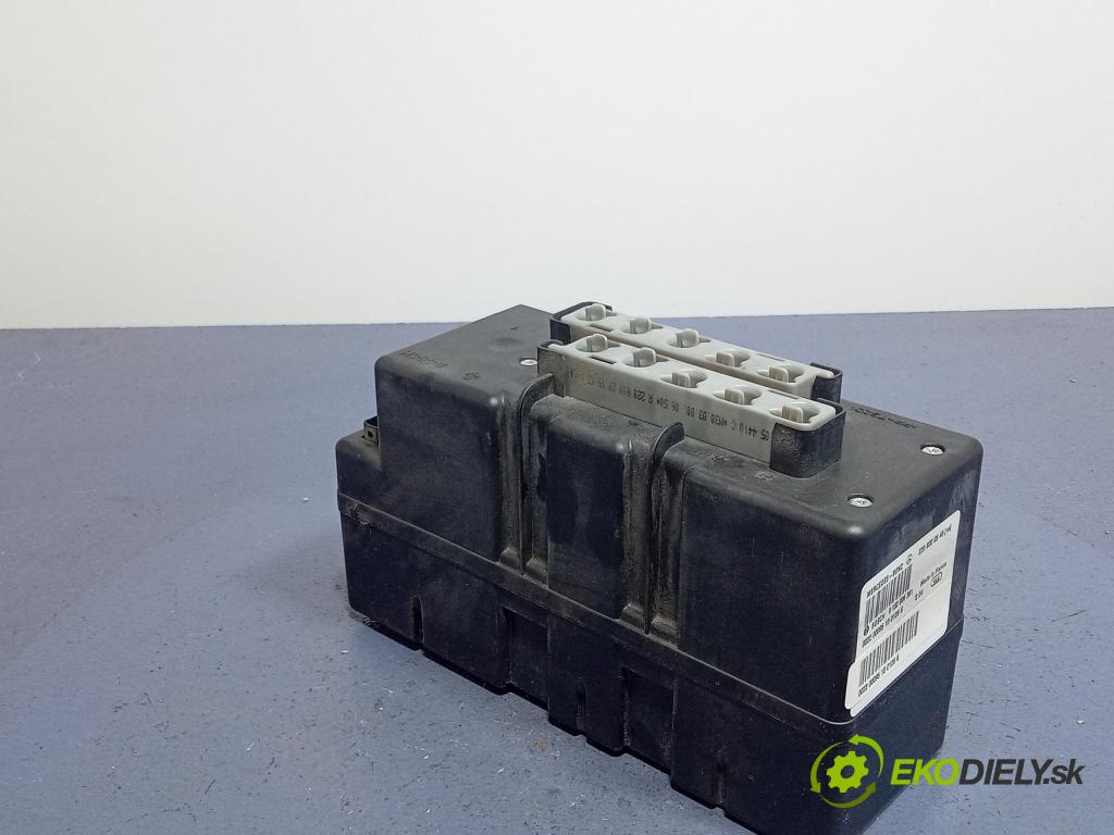 Mercedes 308 2000 čerpadlo Centrální Zámek 2208000548