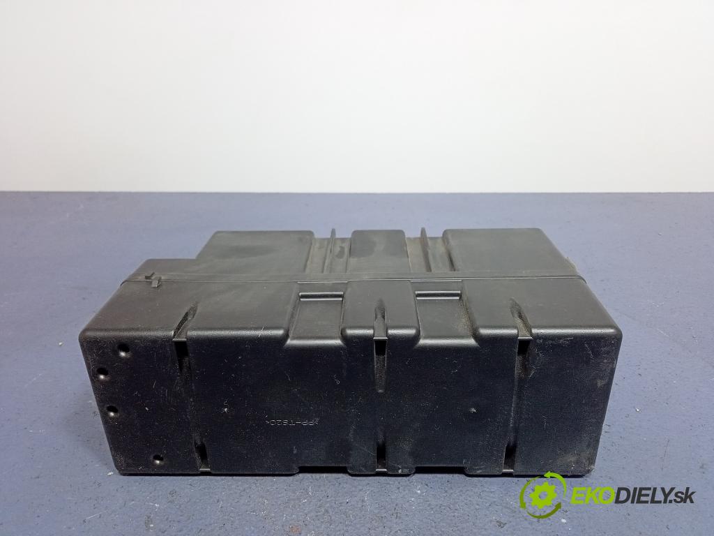 Mercedes 308 2000 čerpadlo Centrální Zámek 2208000548