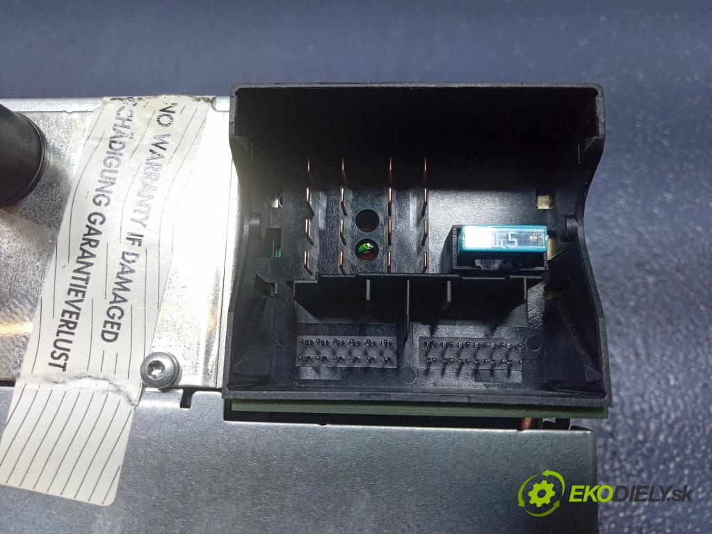 Opel Zafira 2006 Radio I Navigácia: 383555646