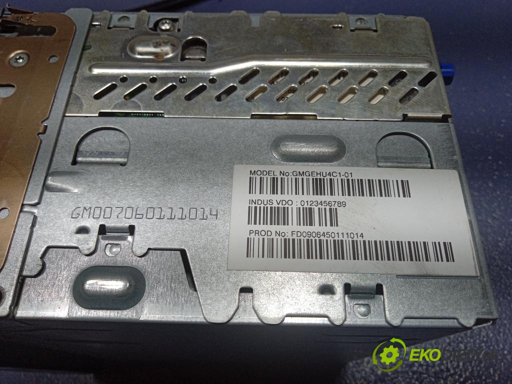 Opel Zafira 2006 Radio I Navigácia: 383555646
