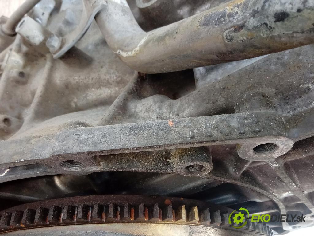 Toyota Yaris 2015 motor Benzín: 1KRFE