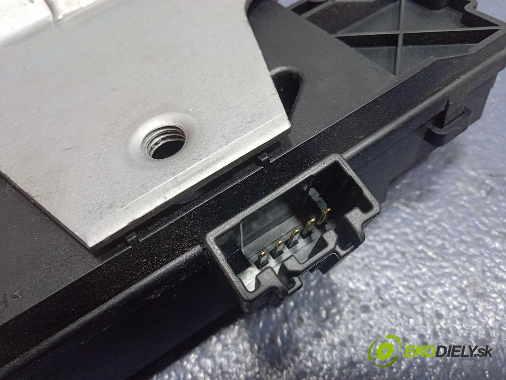 Volvo S40 2006 zámok Klapky: kufra: 01041111905