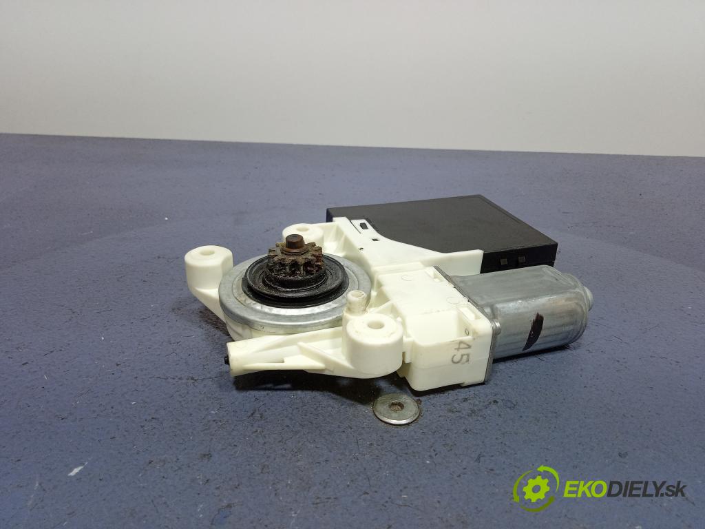 Volvo S40 2006 mechanismus motorek Stěrače: před 30773907AA