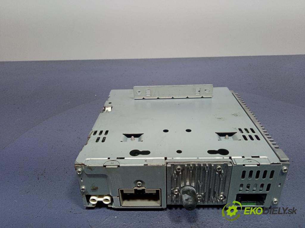 Volvo S40 2006 Radio I Navigácia: 30732860AA