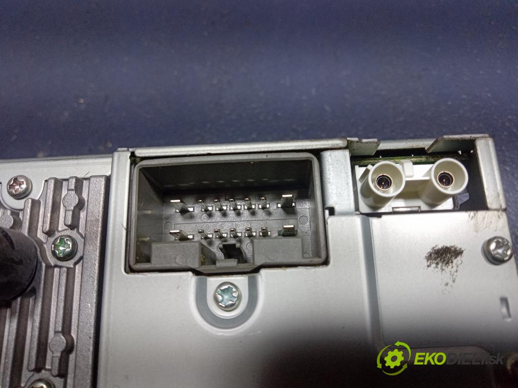 Volvo S40 2006 Radio I Navigácia: 30732860AA
