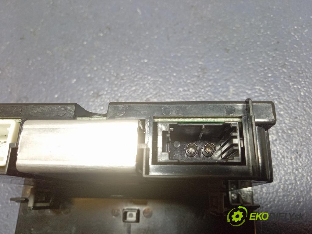 Volvo S40 2006 displej Radio / GPS 30737809