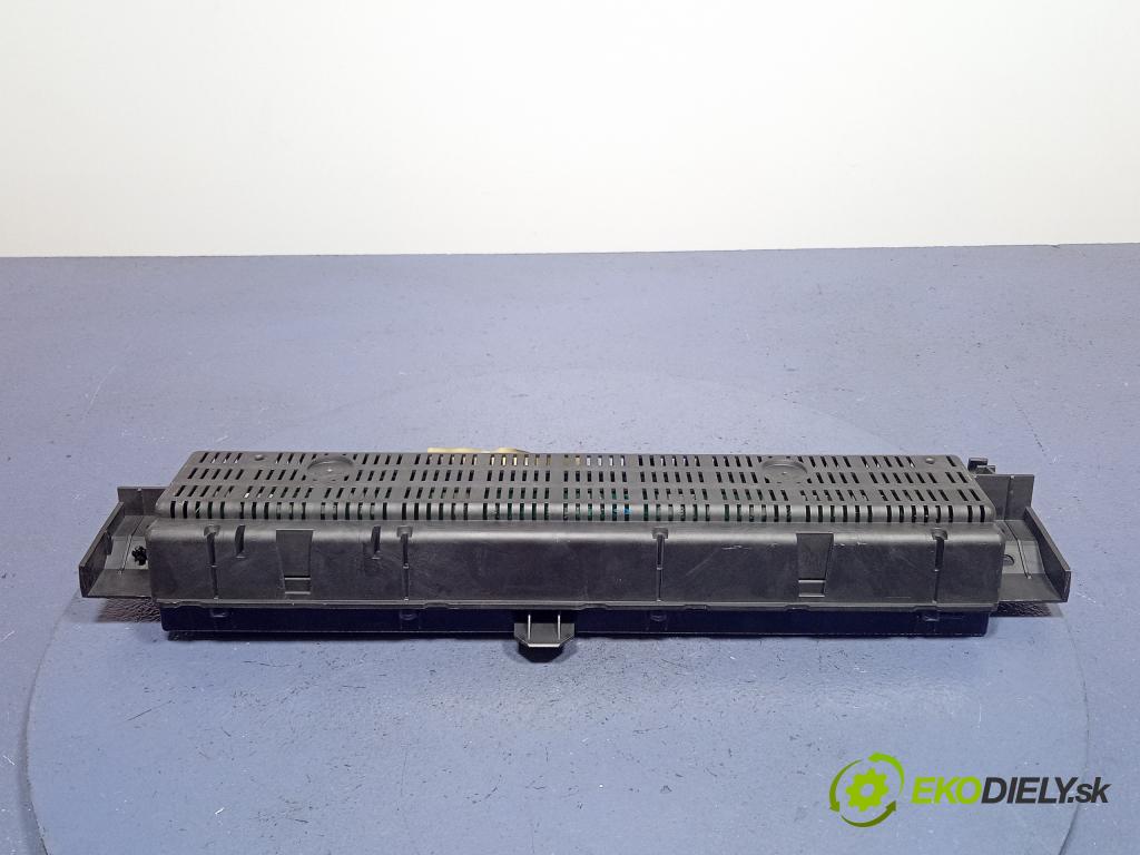 Renault Espace 2004 Přístrojová deska 8200288816