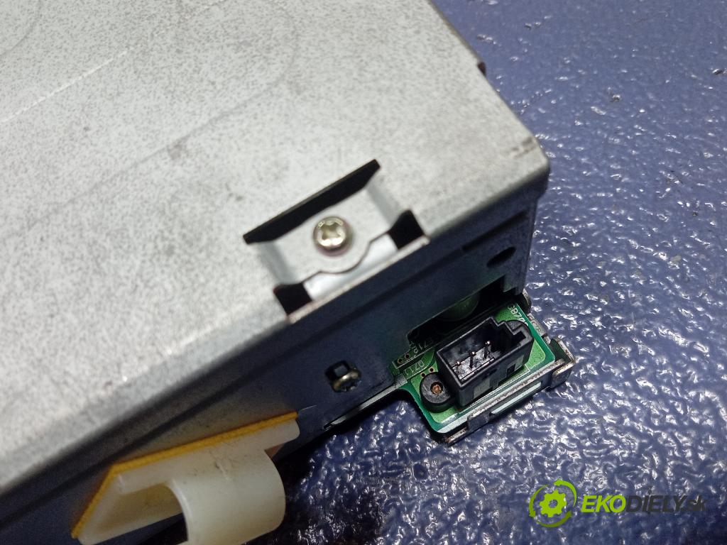 Renault Espace 2004 Radio I Navigace: 8200089153