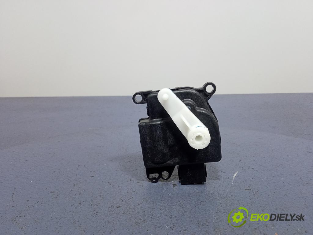 Ford C-max 2014 motor: Ohrievač: 8L84-19E616-CA