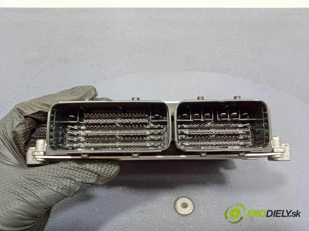 Opel Corsa 2023 řídící jednotka Motor: 9846386780