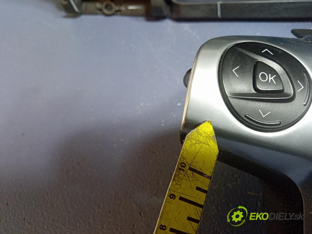 Ford C-max 2014 kokpit,přistrojova deska 01