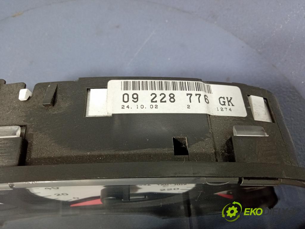 Opel Zafira 2002 Přístrojová deska 09228776GK