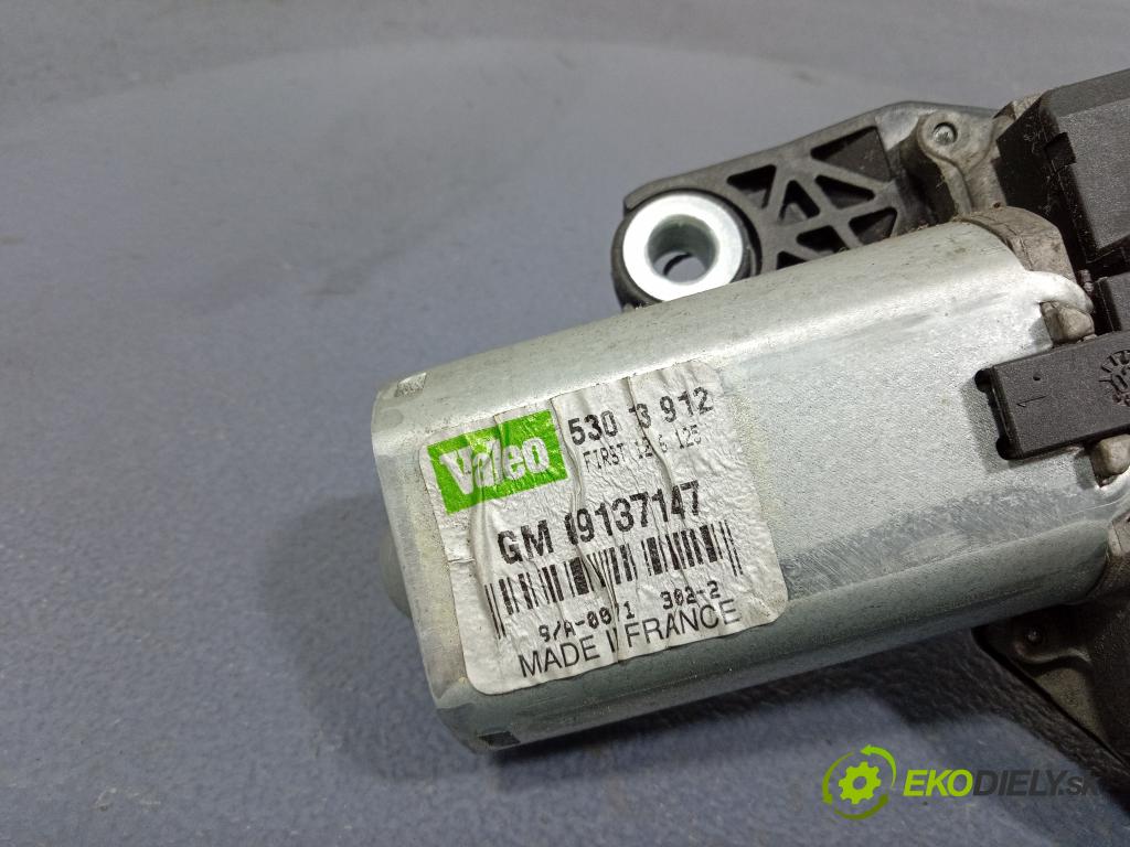 Opel Zafira 2002 motorek Stěrače: Zad: 09137147