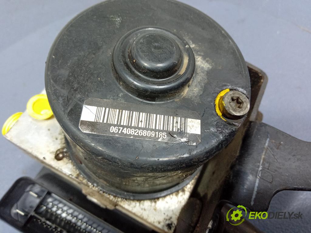 Mazda 2 2008 čerpadlo ABS x DF74-437A0-D